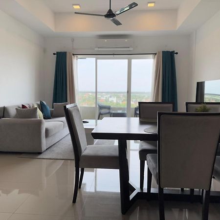 Ocean Breeze Negombo- Tidesend Luxury Beach Apartments Exterior photo