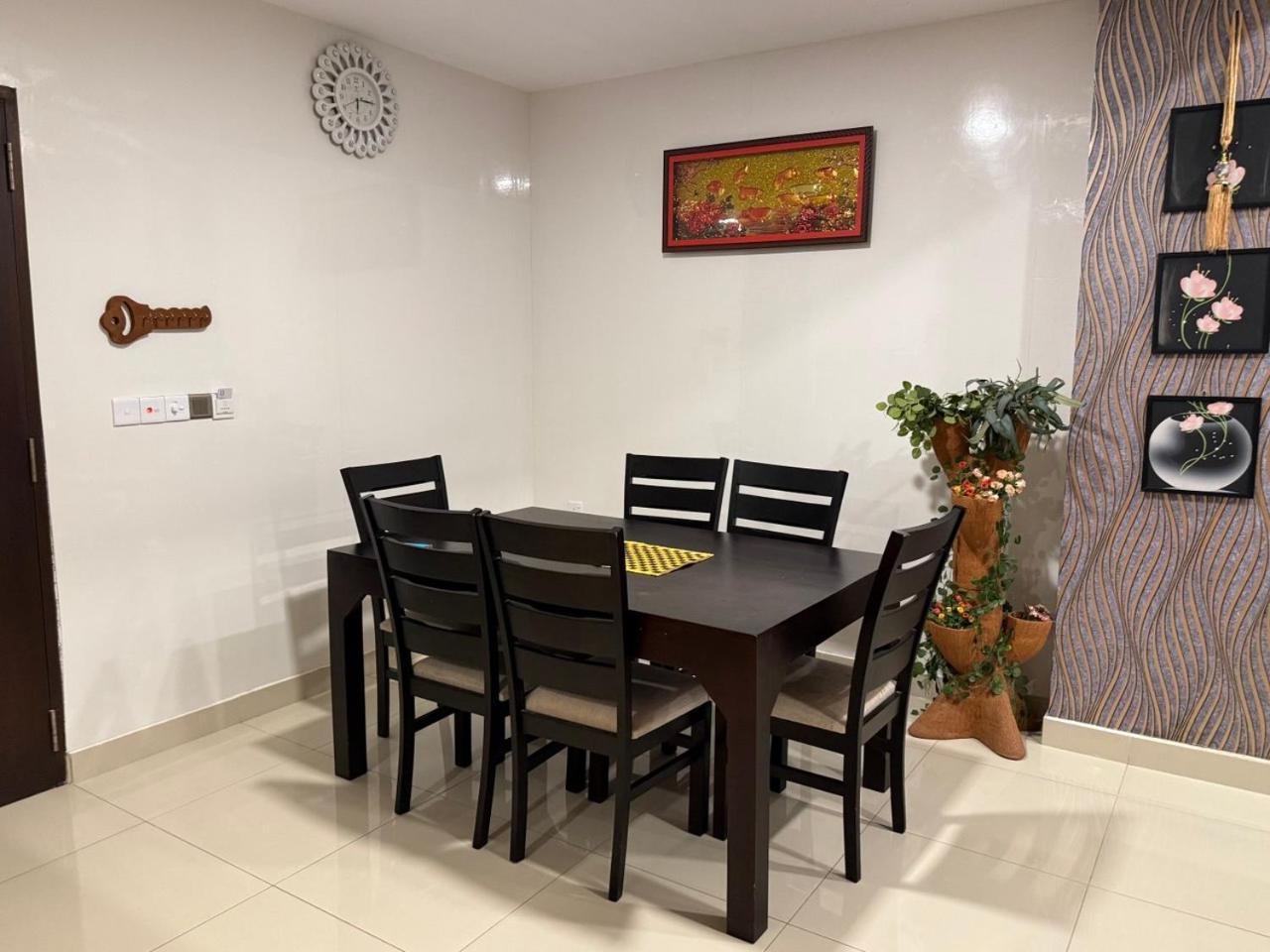 Ocean Breeze Negombo- Tidesend Luxury Beach Apartments Exterior photo