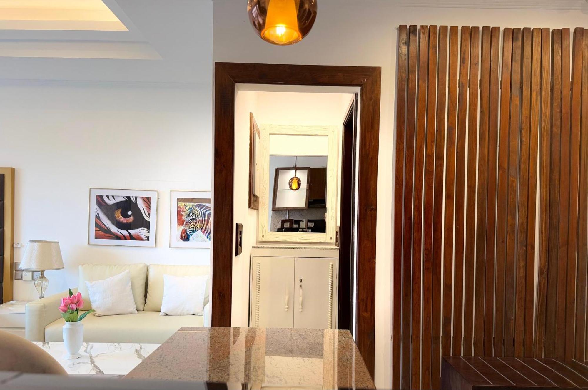 Ocean Breeze Negombo- Tidesend Luxury Beach Apartments Exterior photo